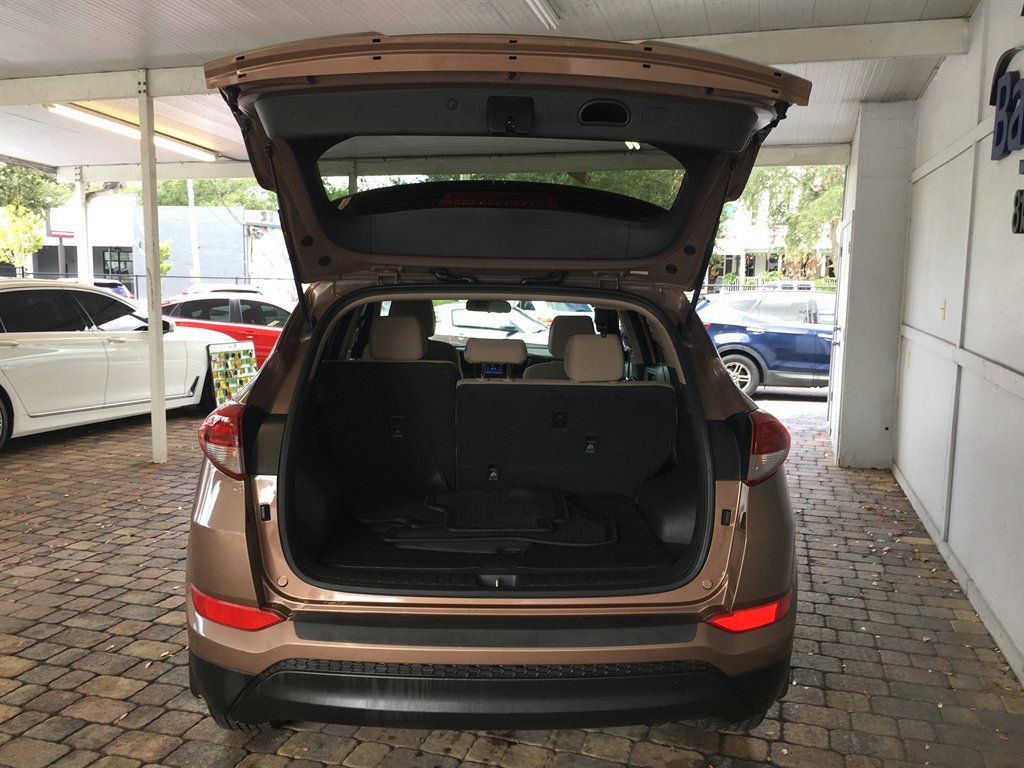 2017 Hyundai Tucson - $11,495