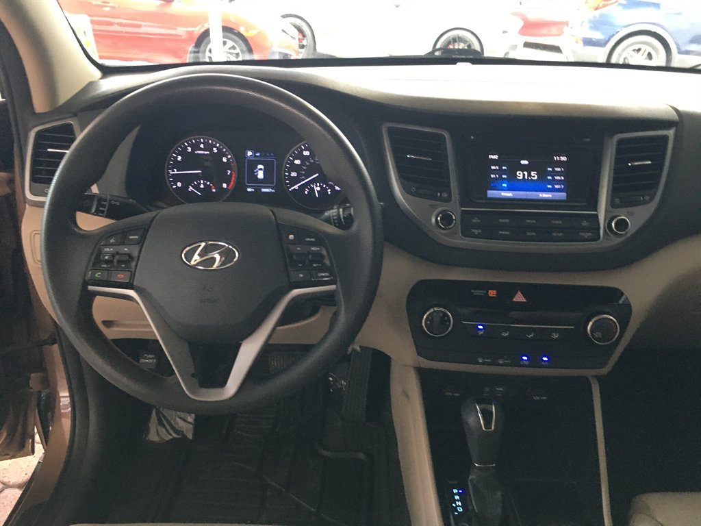 2017 Hyundai Tucson - $11,495