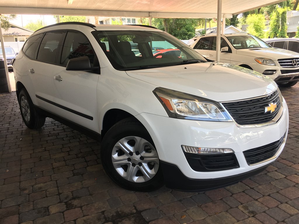 2017 Chevrolet Traverse - $15,495