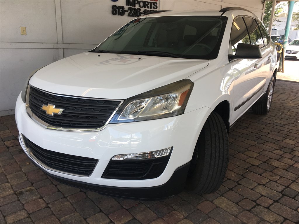 2017 Chevrolet Traverse - $15,495