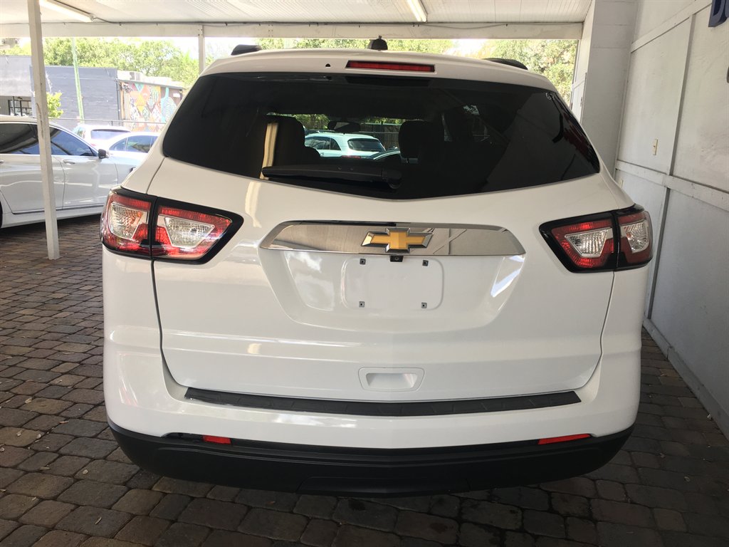 2017 Chevrolet Traverse - $15,495