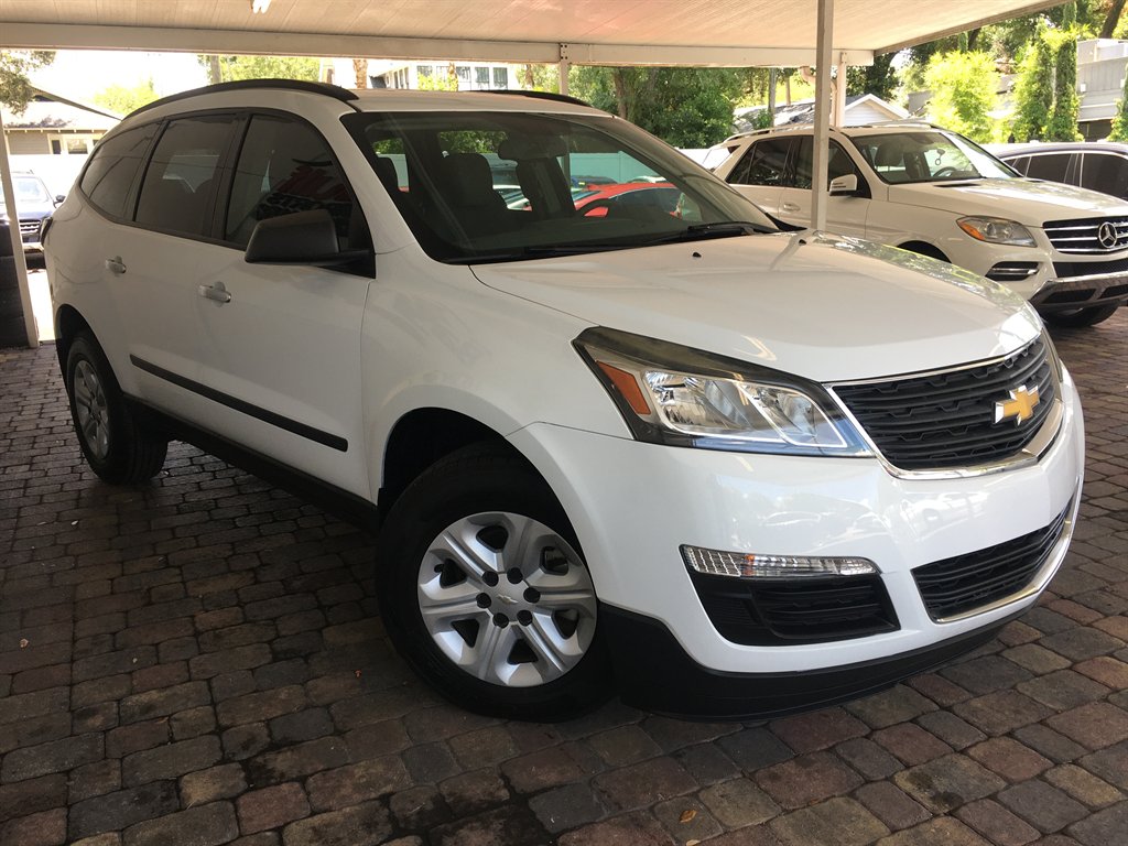 2017 Chevrolet Traverse - $15,495