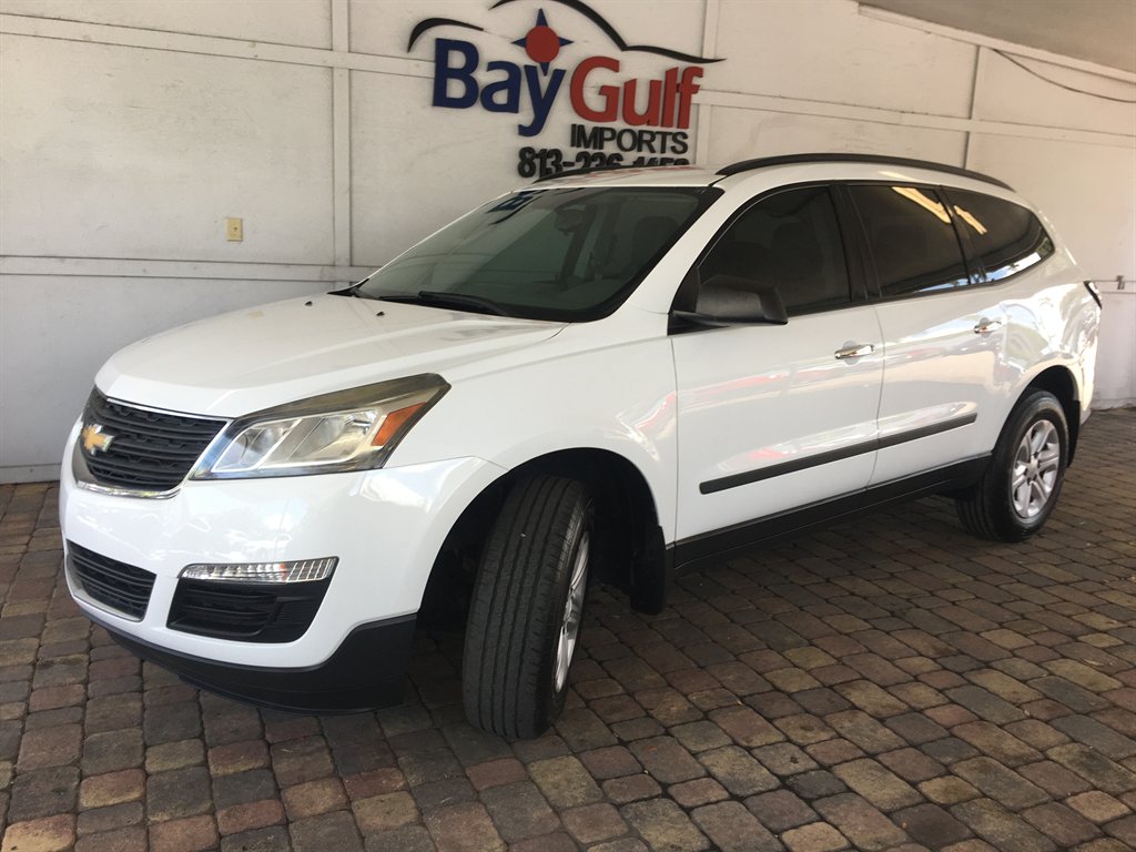 2017 Chevrolet Traverse - $15,495
