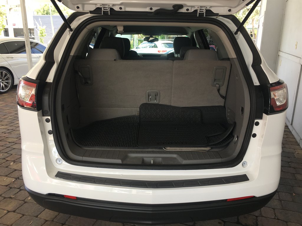 2017 Chevrolet Traverse - $15,495