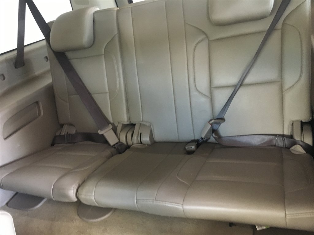 2017 Chevrolet Suburban - $24,495