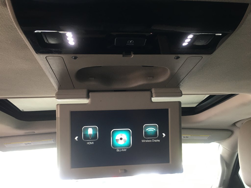 2017 Chevrolet Suburban - $24,495