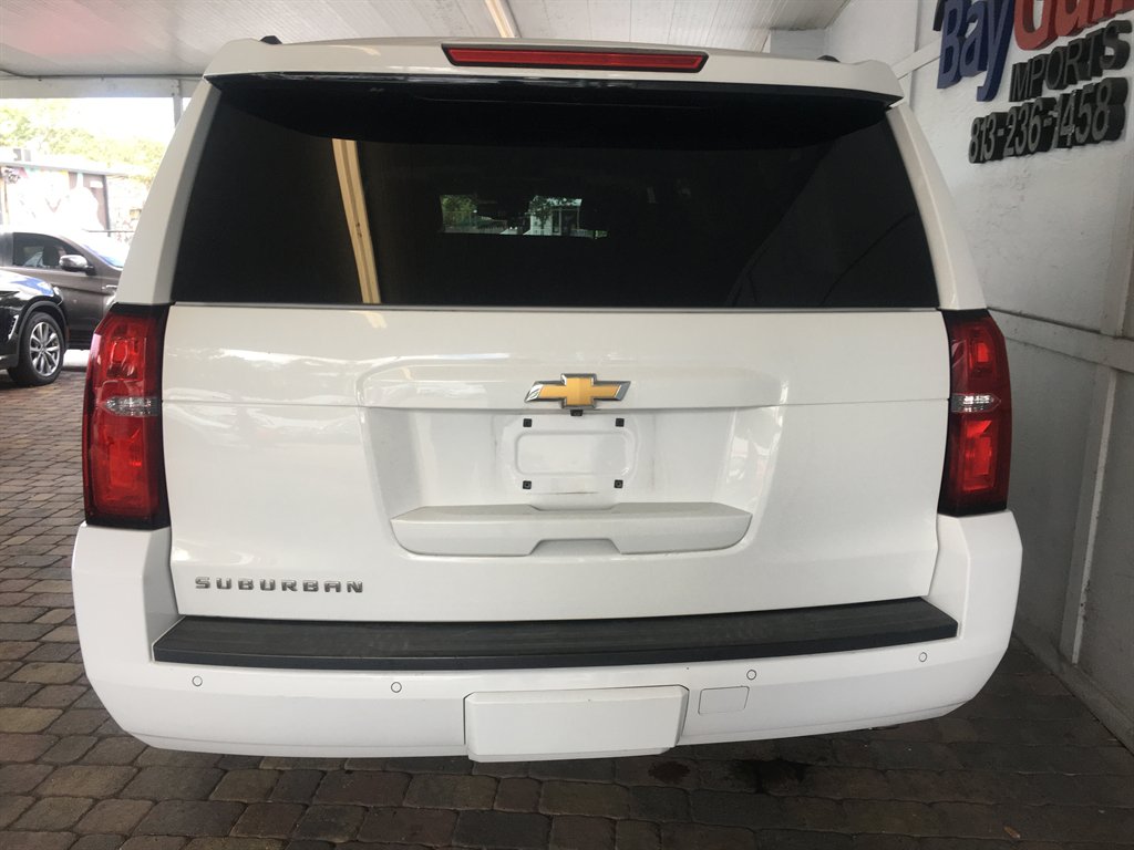 2017 Chevrolet Suburban - $24,495