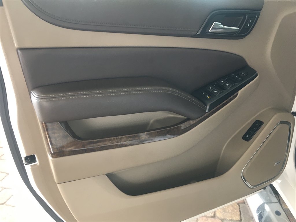 2017 Chevrolet Suburban - $24,495