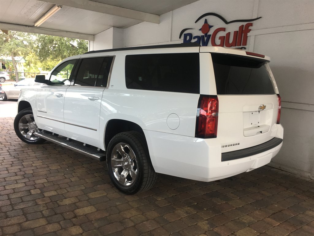2017 Chevrolet Suburban - $24,495