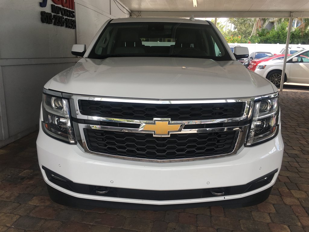 2017 Chevrolet Suburban - $24,495