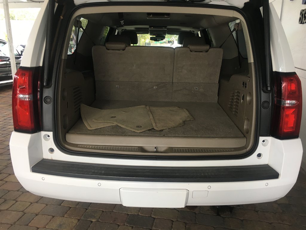 2017 Chevrolet Suburban - $24,495
