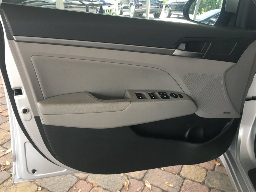 2017 Hyundai Elantra - $12,995