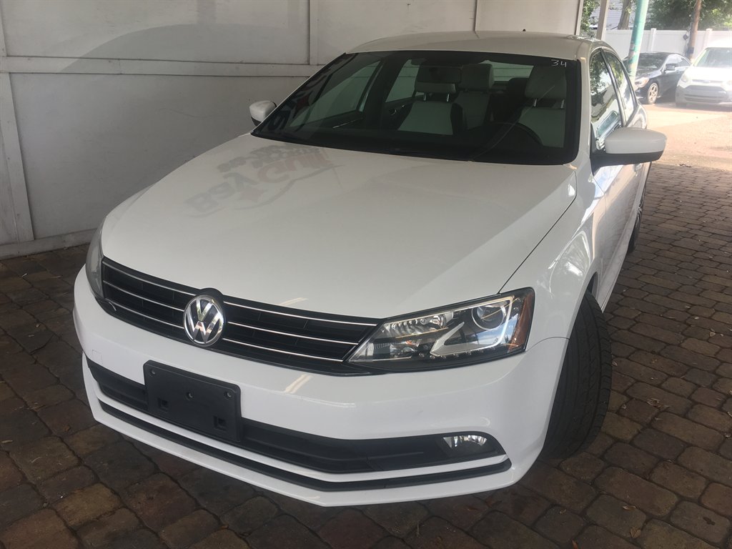 2015 Volkswagen Jetta - $10,995