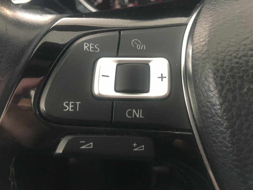 2015 Volkswagen Jetta - $10,995