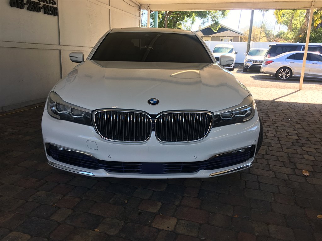 2016 BMW 740i - $18,995