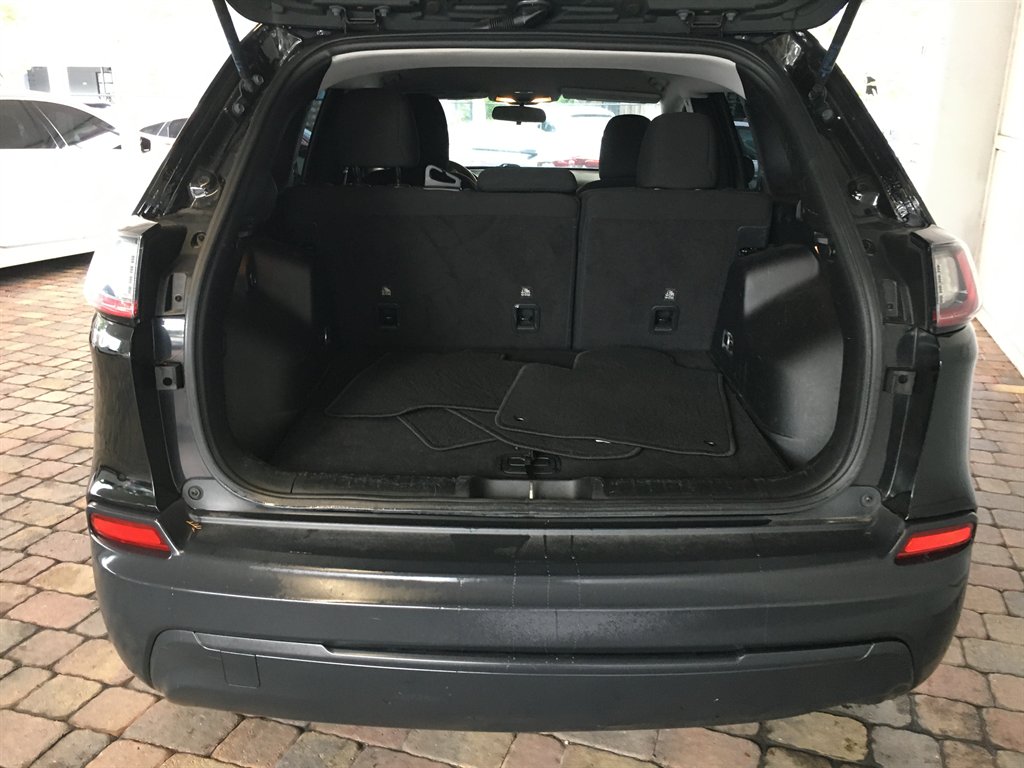 2020 Jeep Cherokee - $14,995