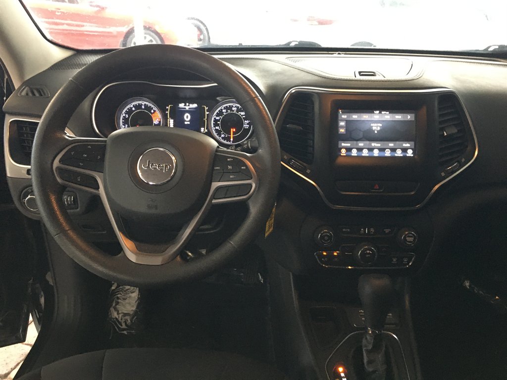2020 Jeep Cherokee - $14,995