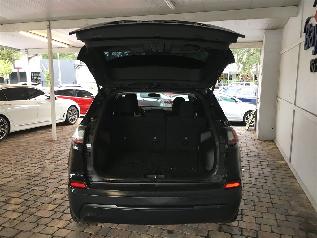 2020 Jeep Cherokee - $14,995
