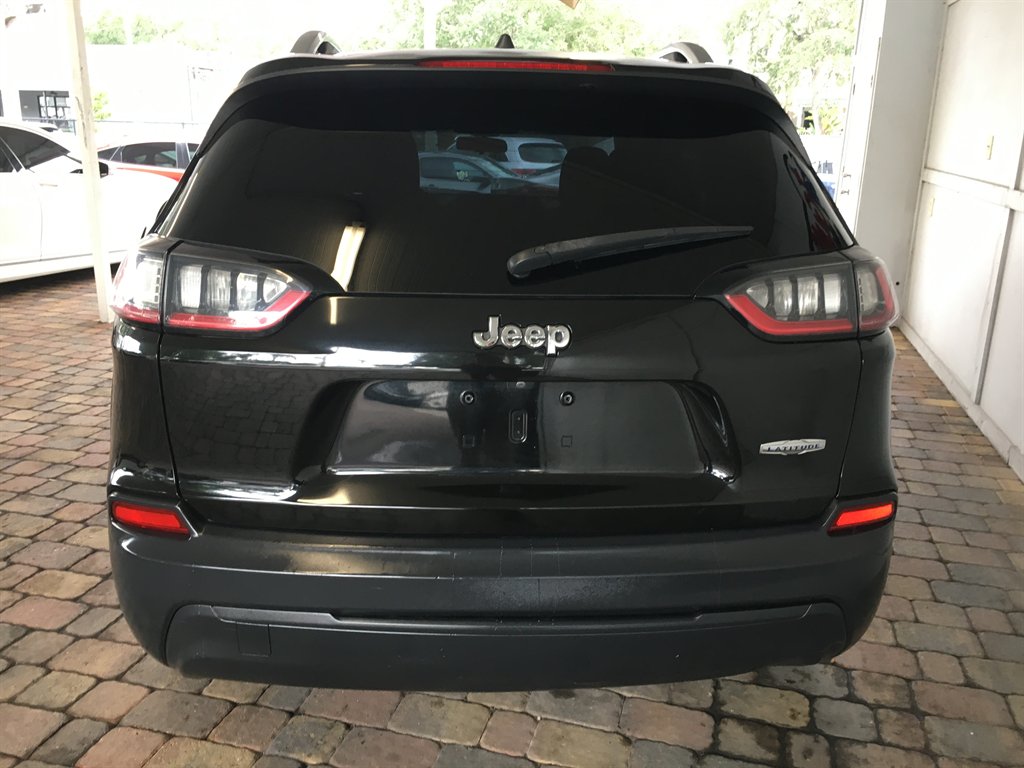 2020 Jeep Cherokee - $14,995