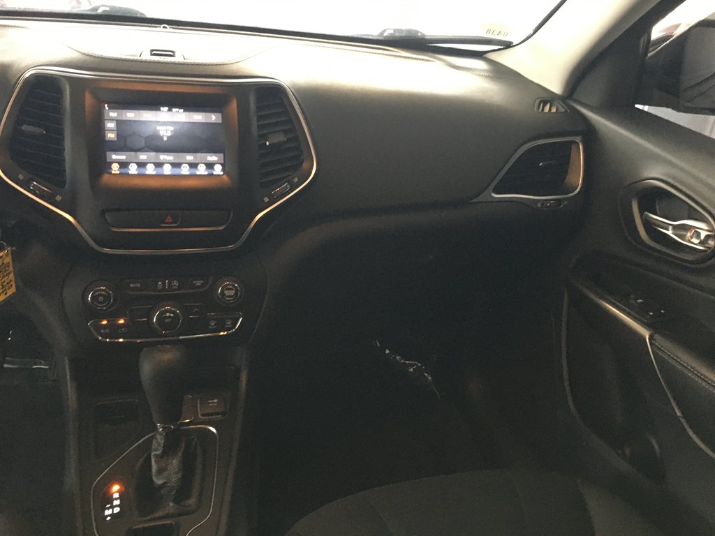 2020 Jeep Cherokee - $14,995
