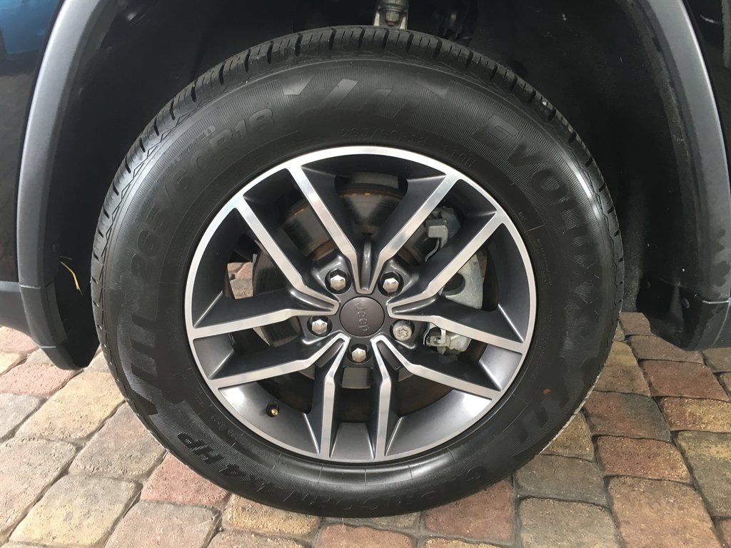 2019 Jeep Cherokee - $16,995