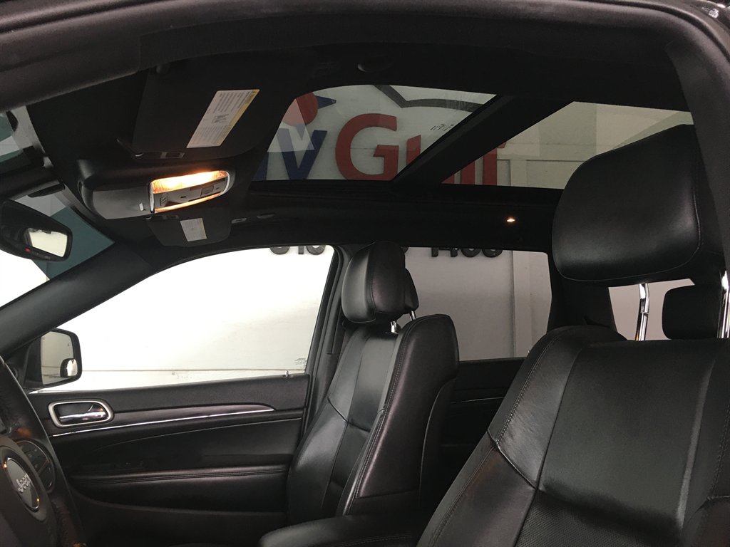 2019 Jeep Cherokee - $16,995