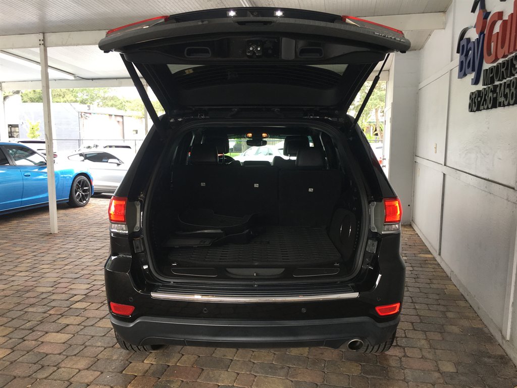 2019 Jeep Cherokee - $16,995
