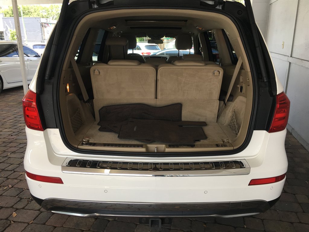 2016 Mercedes-Benz GL-Class - $17,900