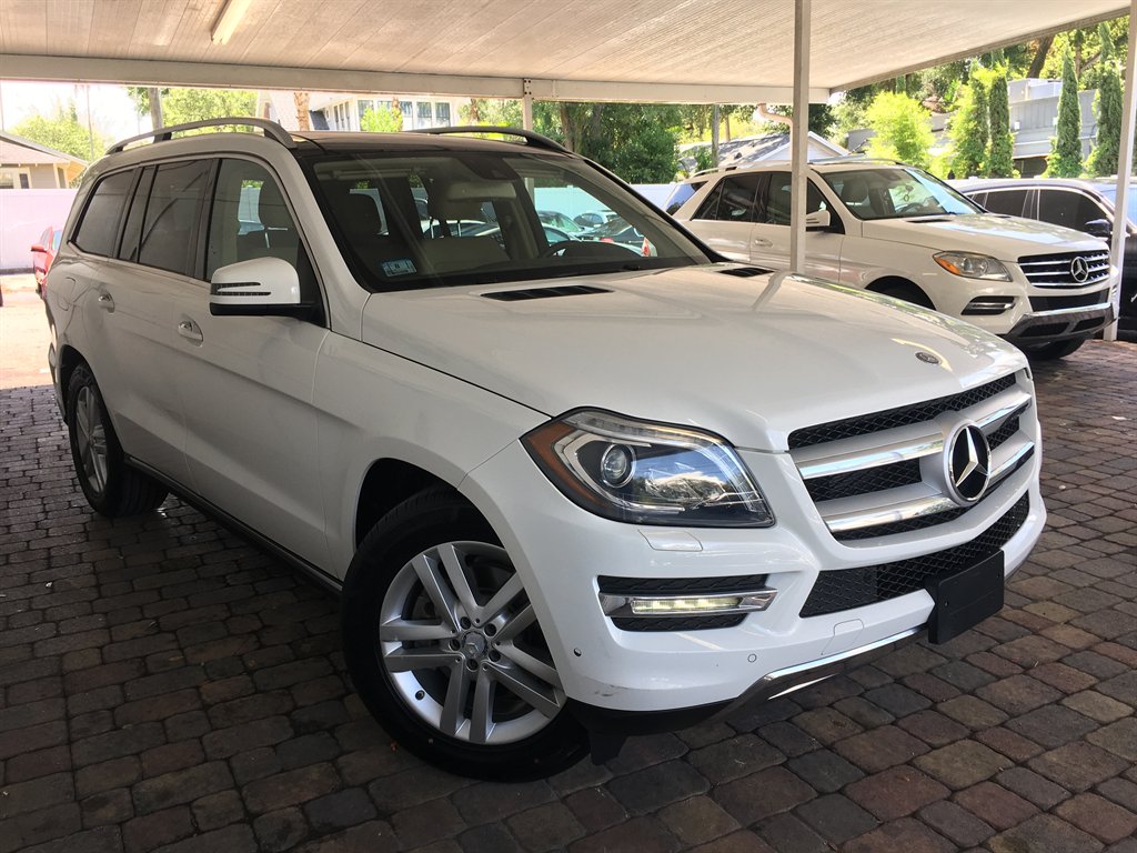 2016 Mercedes-Benz GL-Class - $17,900