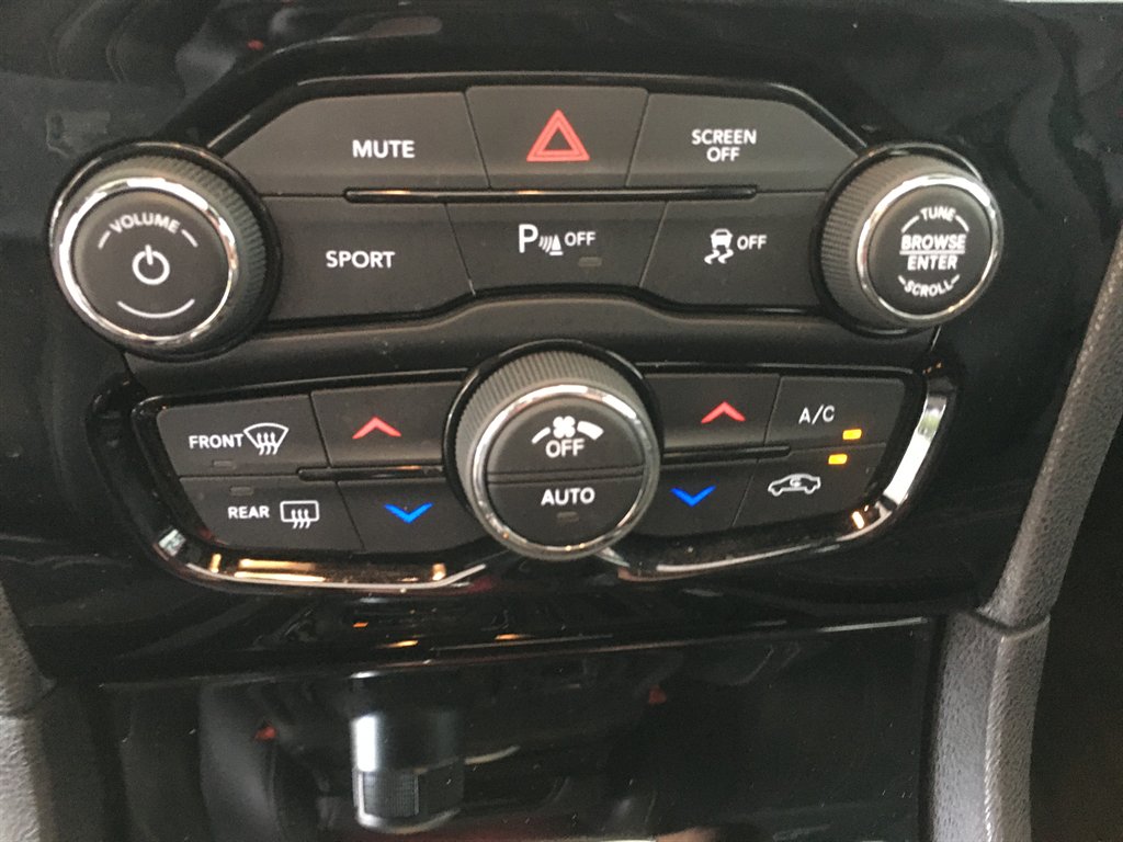 2017 Chrysler 300 - $18,995