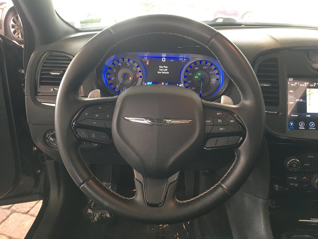 2017 Chrysler 300 - $18,995