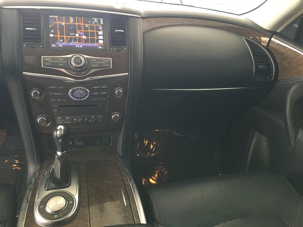2017 INFINITI QX80 - $17,995