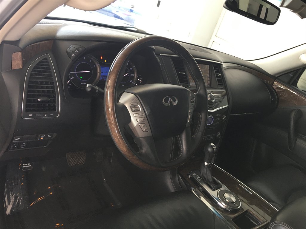 2017 INFINITI QX80 - $17,995
