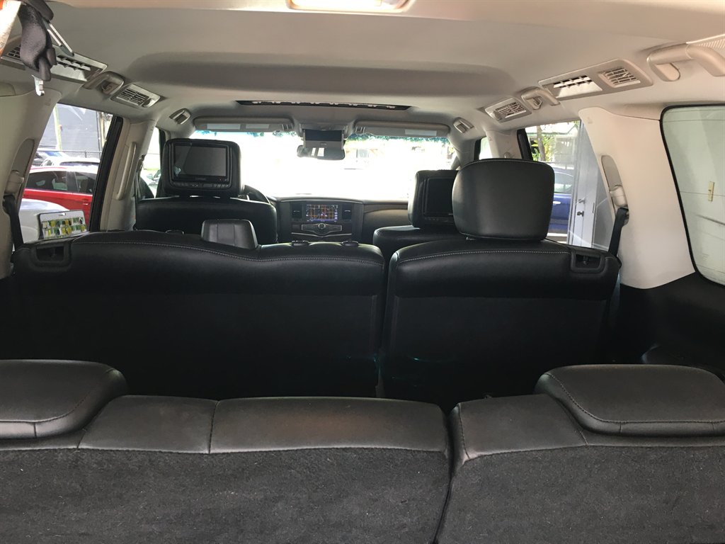 2017 INFINITI QX80 - $17,995