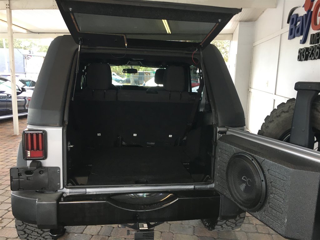2018 Jeep Wrangler - $19,995