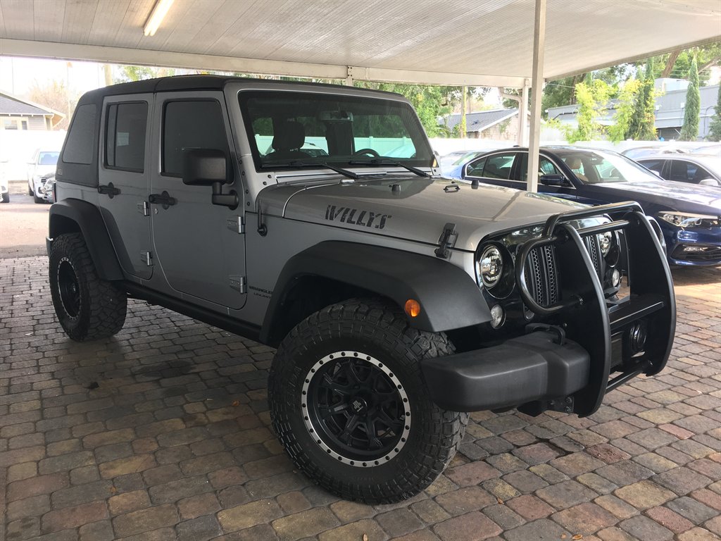 2018 Jeep Wrangler - $19,995