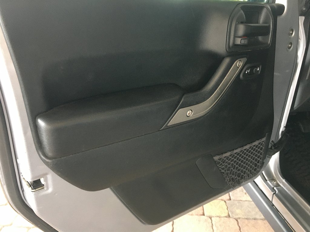2018 Jeep Wrangler - $19,995