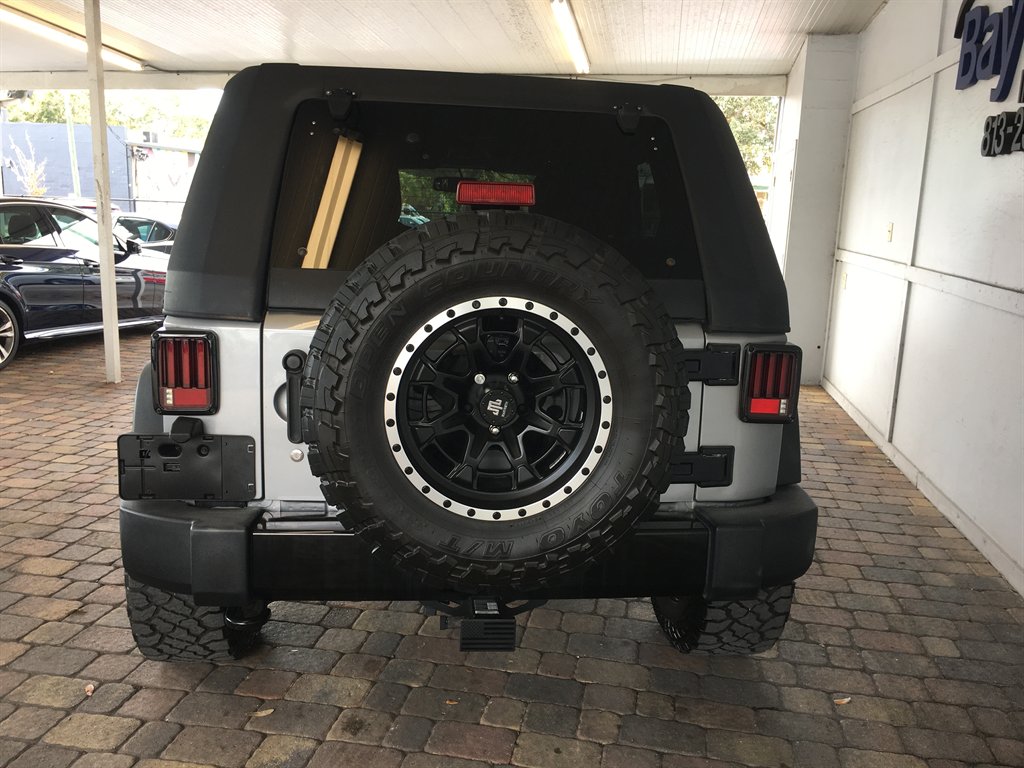 2018 Jeep Wrangler - $19,995