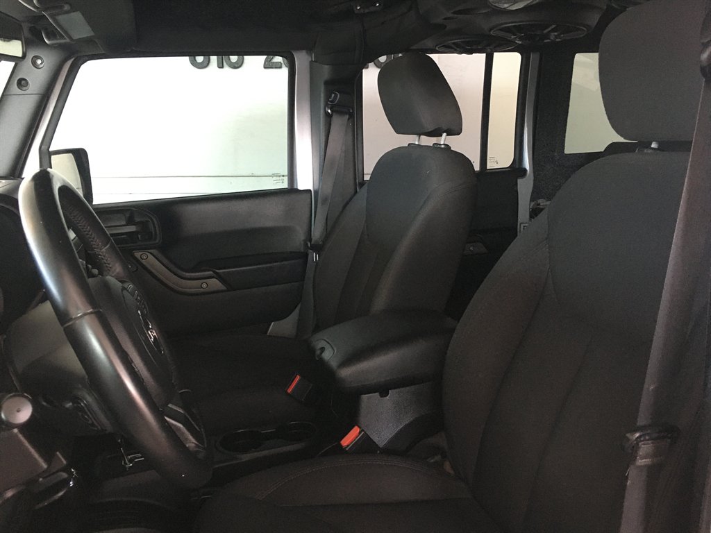 2018 Jeep Wrangler - $19,995