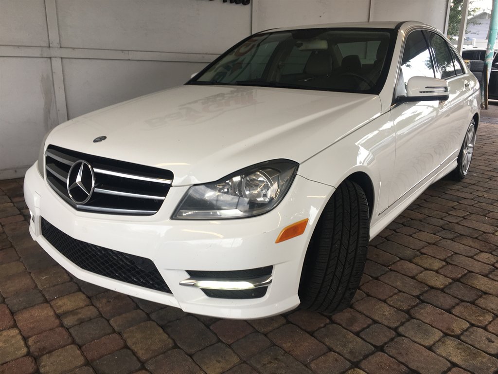 2014 Mercedes-Benz C-Class - $9,995