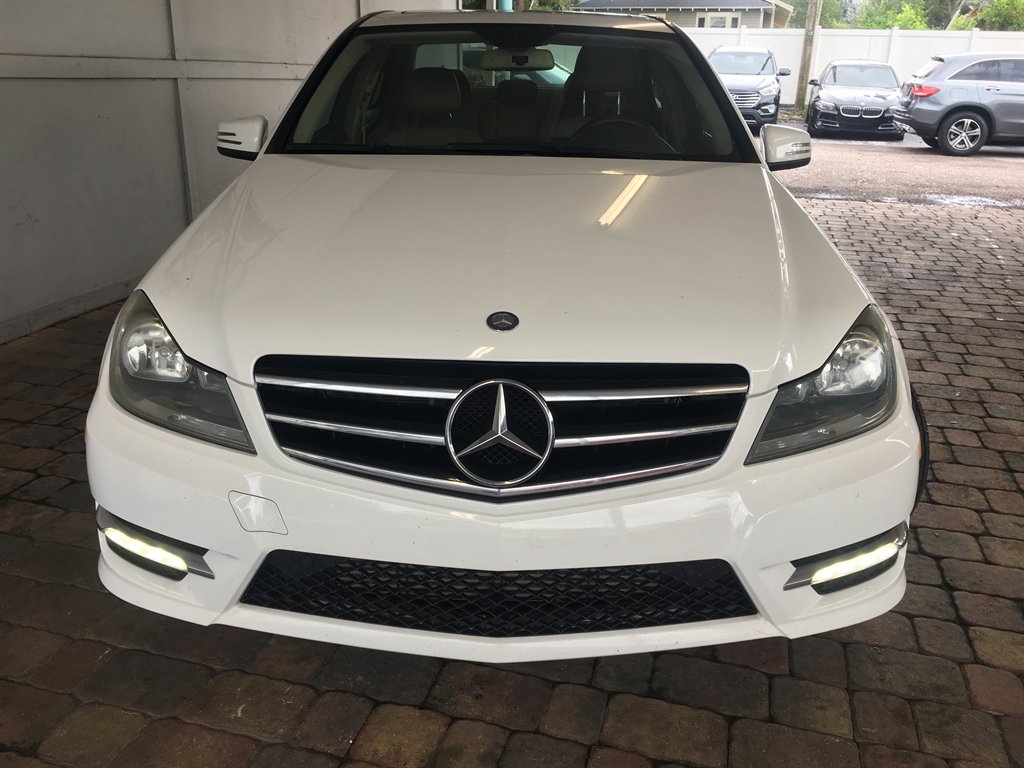 2014 Mercedes-Benz C-Class - $9,995