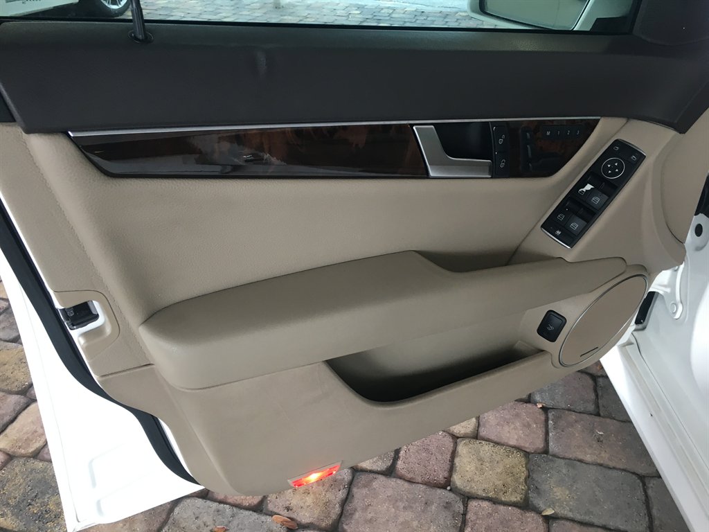 2014 Mercedes-Benz C-Class - $9,995
