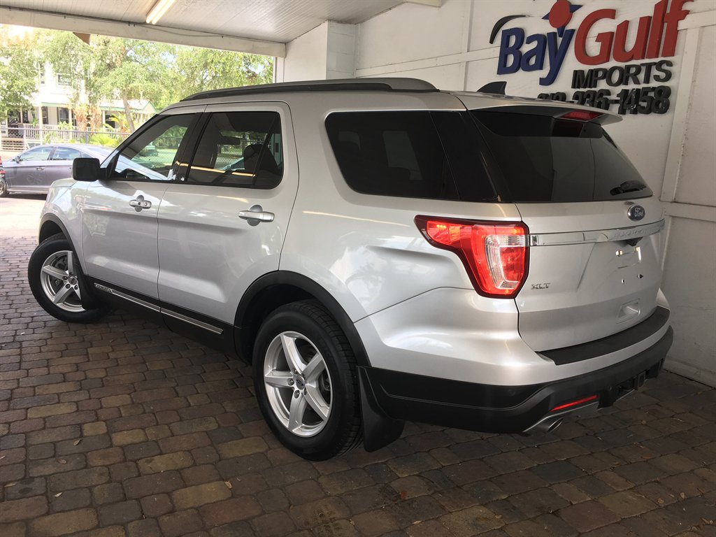 2018 Ford Explorer - $19,495