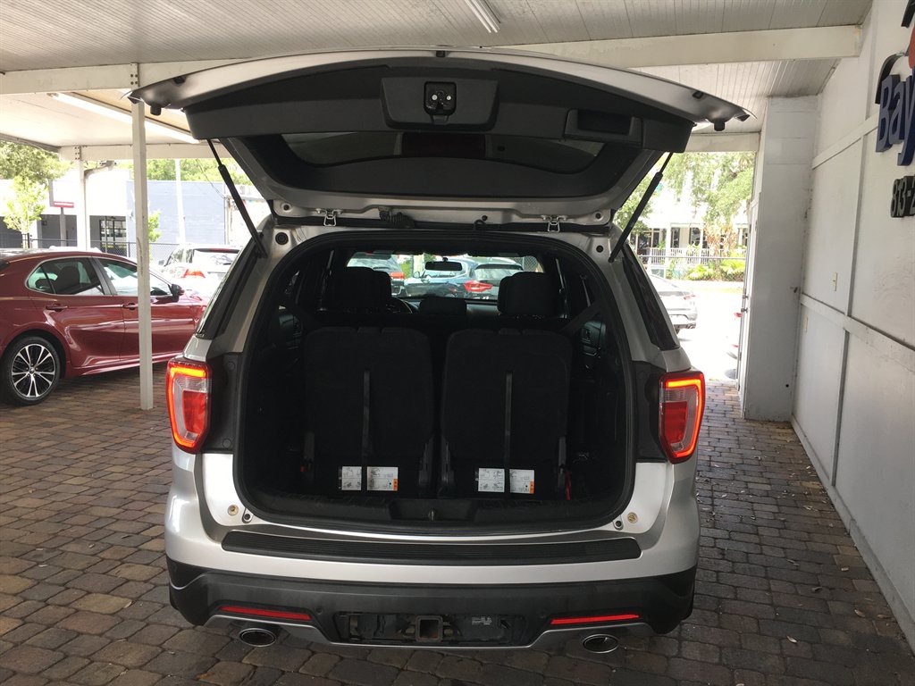 2018 Ford Explorer - $19,495