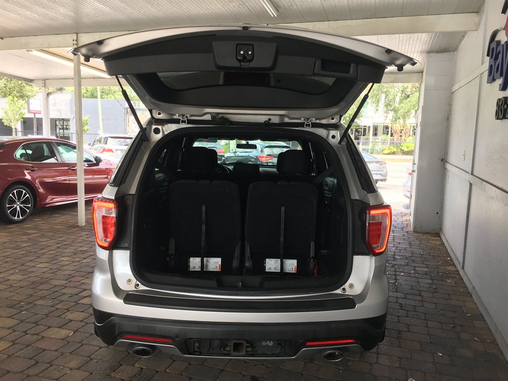 2018 Ford Explorer - $19,495