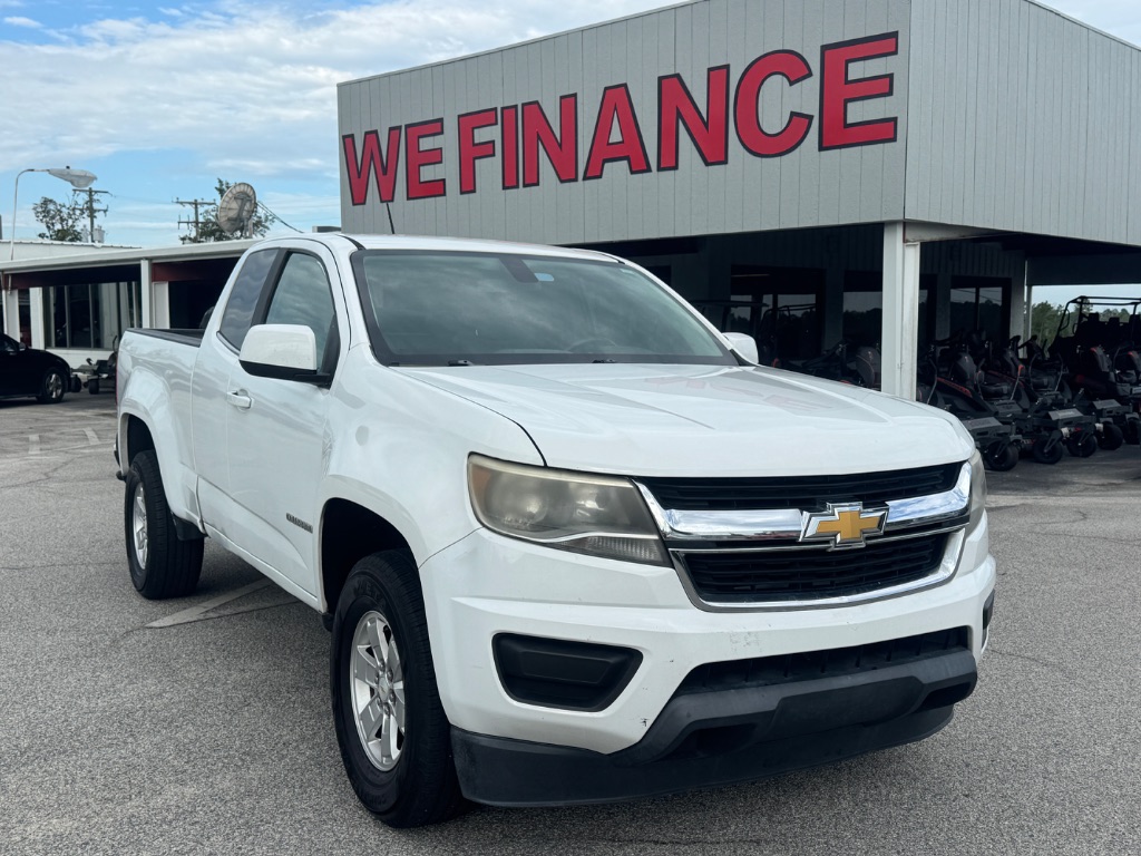 2016 Chevrolet Colorado - $10,900
