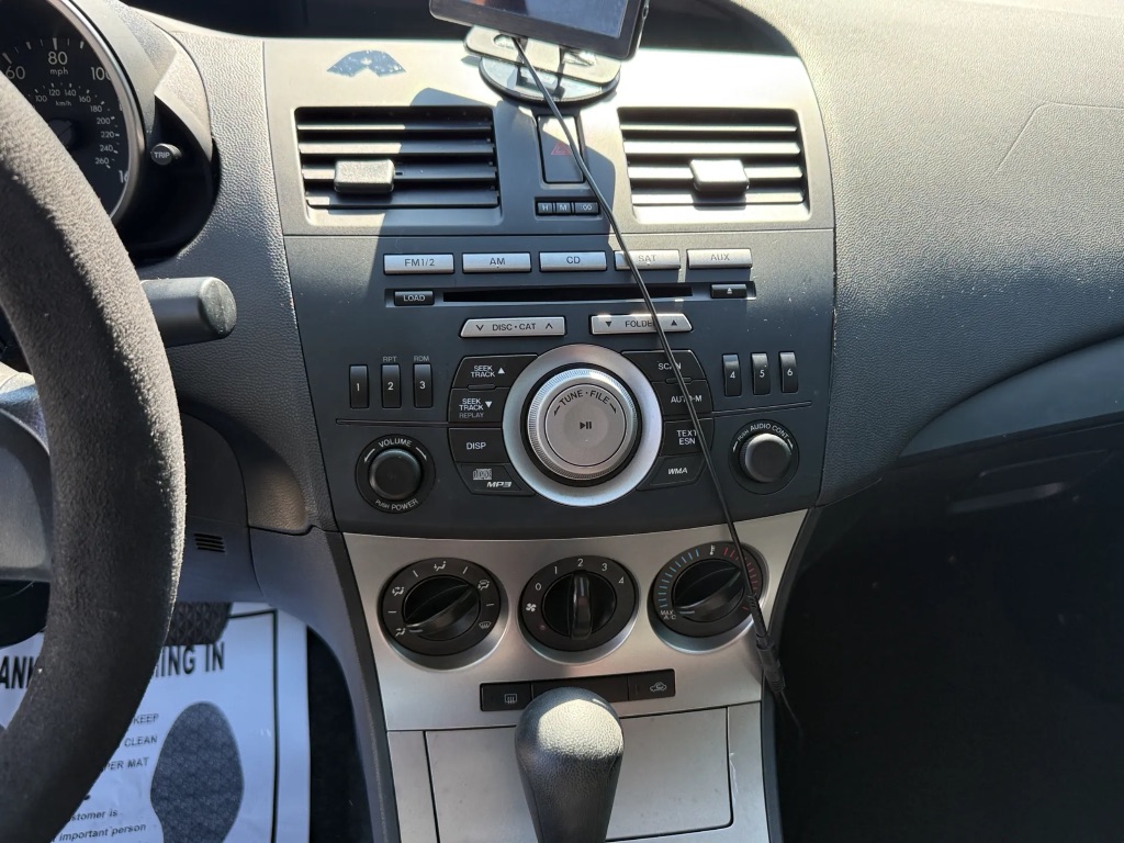 2011 MAZDA MAZDA3 - $8,807