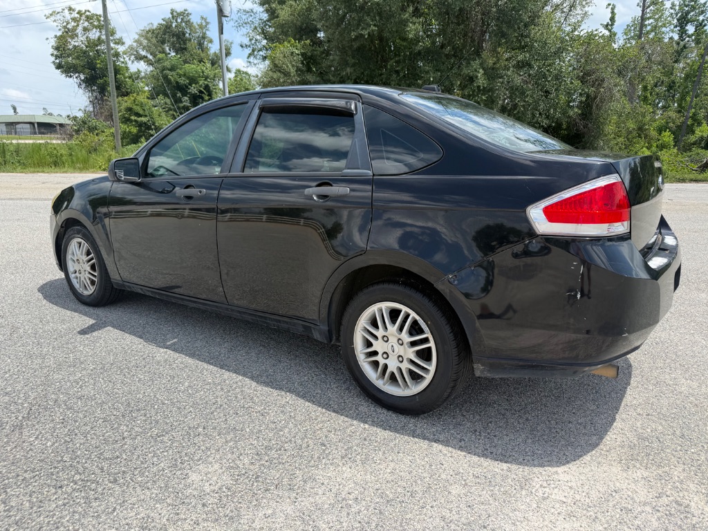 2011 Ford Focus - $5,995