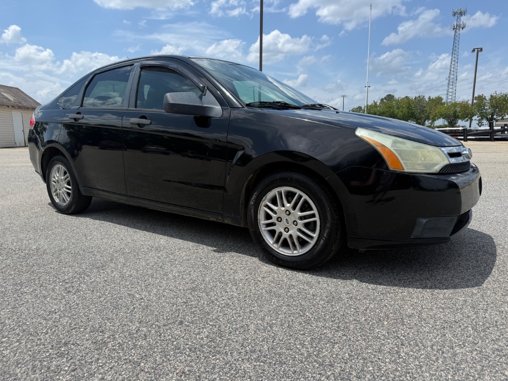 2011 Ford Focus - $5,995