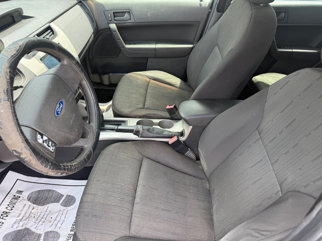2011 Ford Focus - $5,995